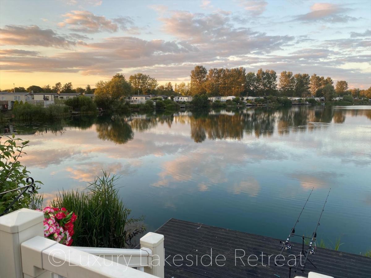 Lakeside Retreat With Hot Tub & Fishing Peg At Tattershall Lakes Country Park酒店 外观 照片