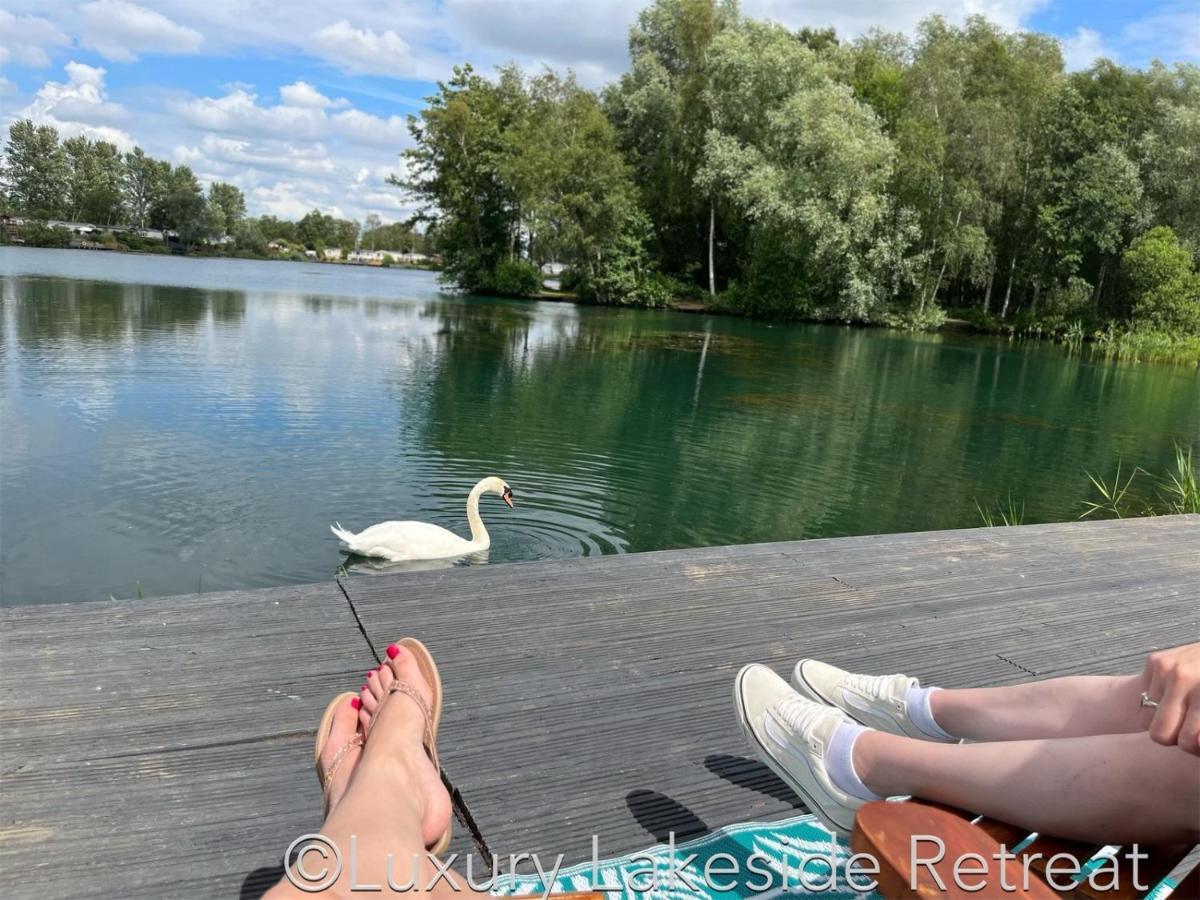 Lakeside Retreat With Hot Tub & Fishing Peg At Tattershall Lakes Country Park酒店 外观 照片