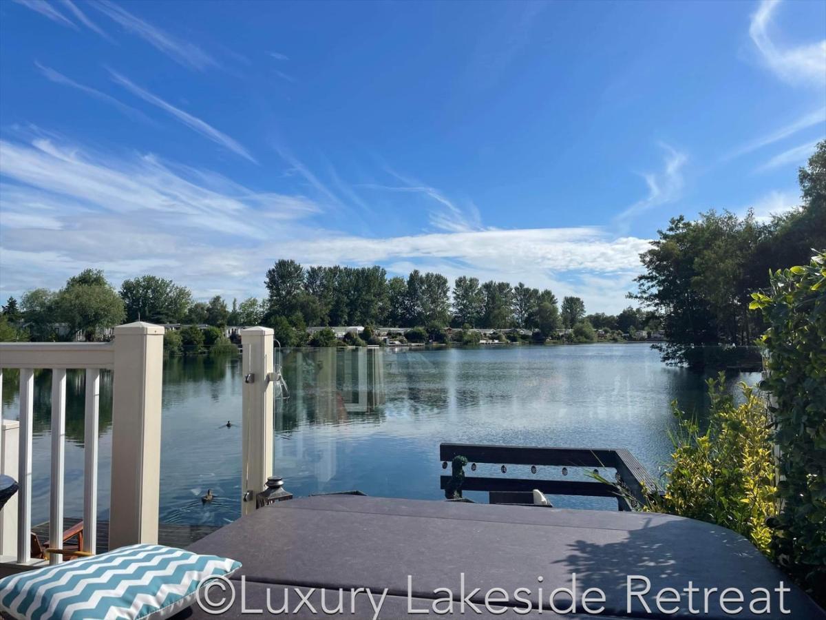 Lakeside Retreat With Hot Tub & Fishing Peg At Tattershall Lakes Country Park酒店 外观 照片