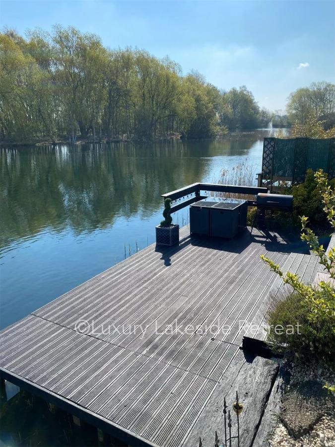 Lakeside Retreat With Hot Tub & Fishing Peg At Tattershall Lakes Country Park酒店 外观 照片